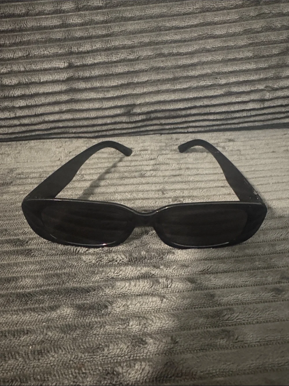 Sleek Black Women's Fashion Sunglasses